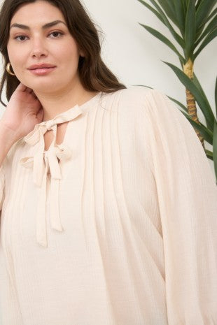 Curvy Front Tie Pleated 3/4 Sleeve Top